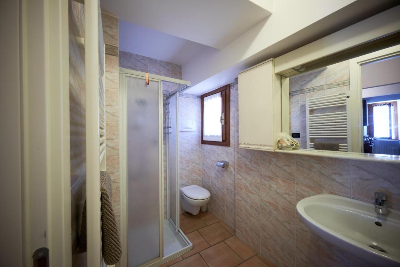 Porto Valentino 2 Apartment Sirmione Bagian luar foto