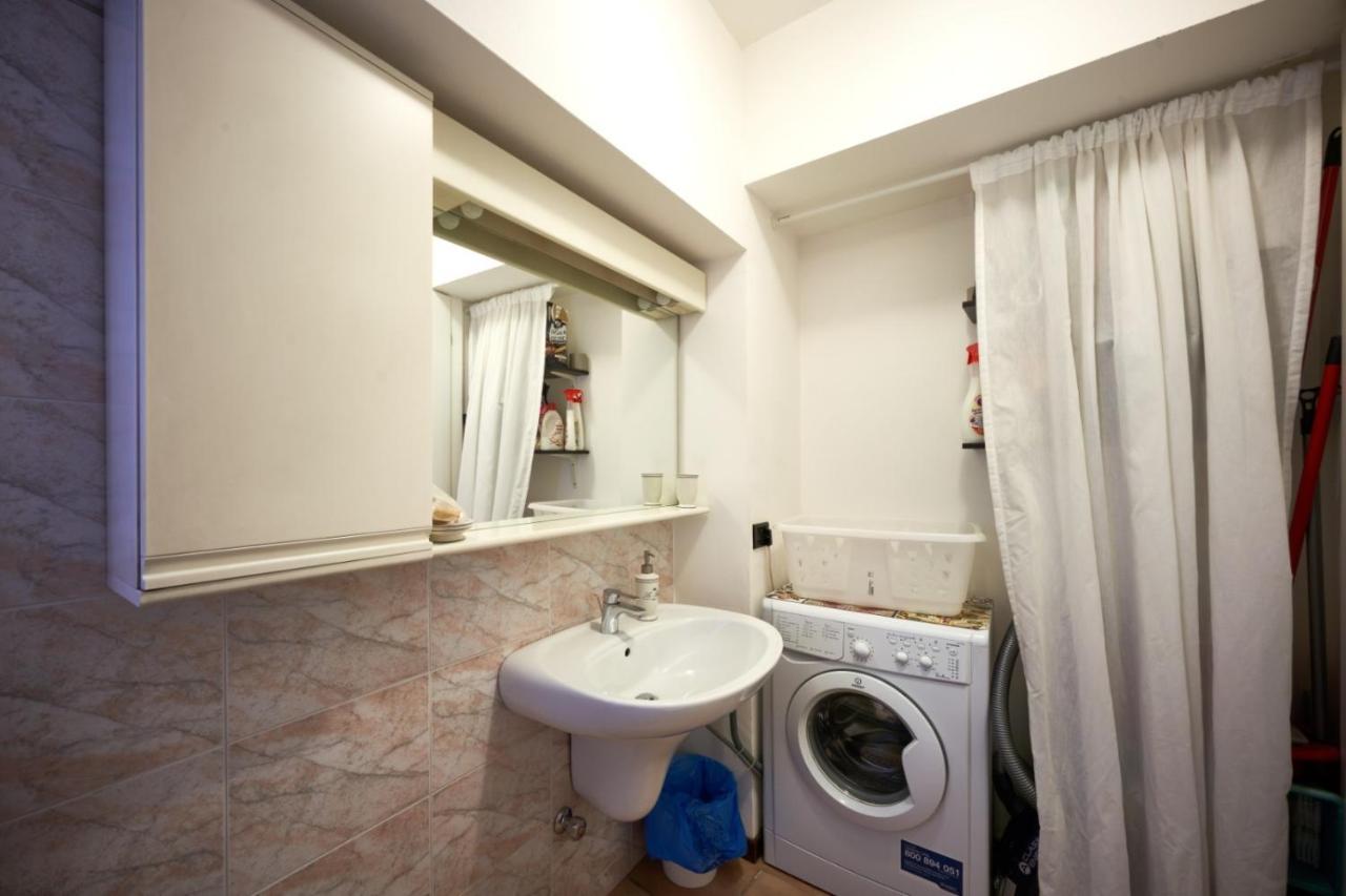 Porto Valentino 2 Apartment Sirmione Bagian luar foto